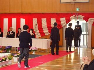 6年生5名巣立ちました。