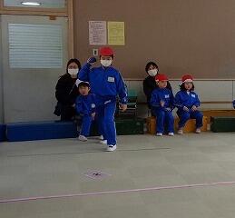 低学年ブロックの体育で、ボッチャを行いました。