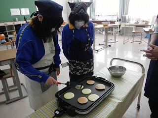 焼きます